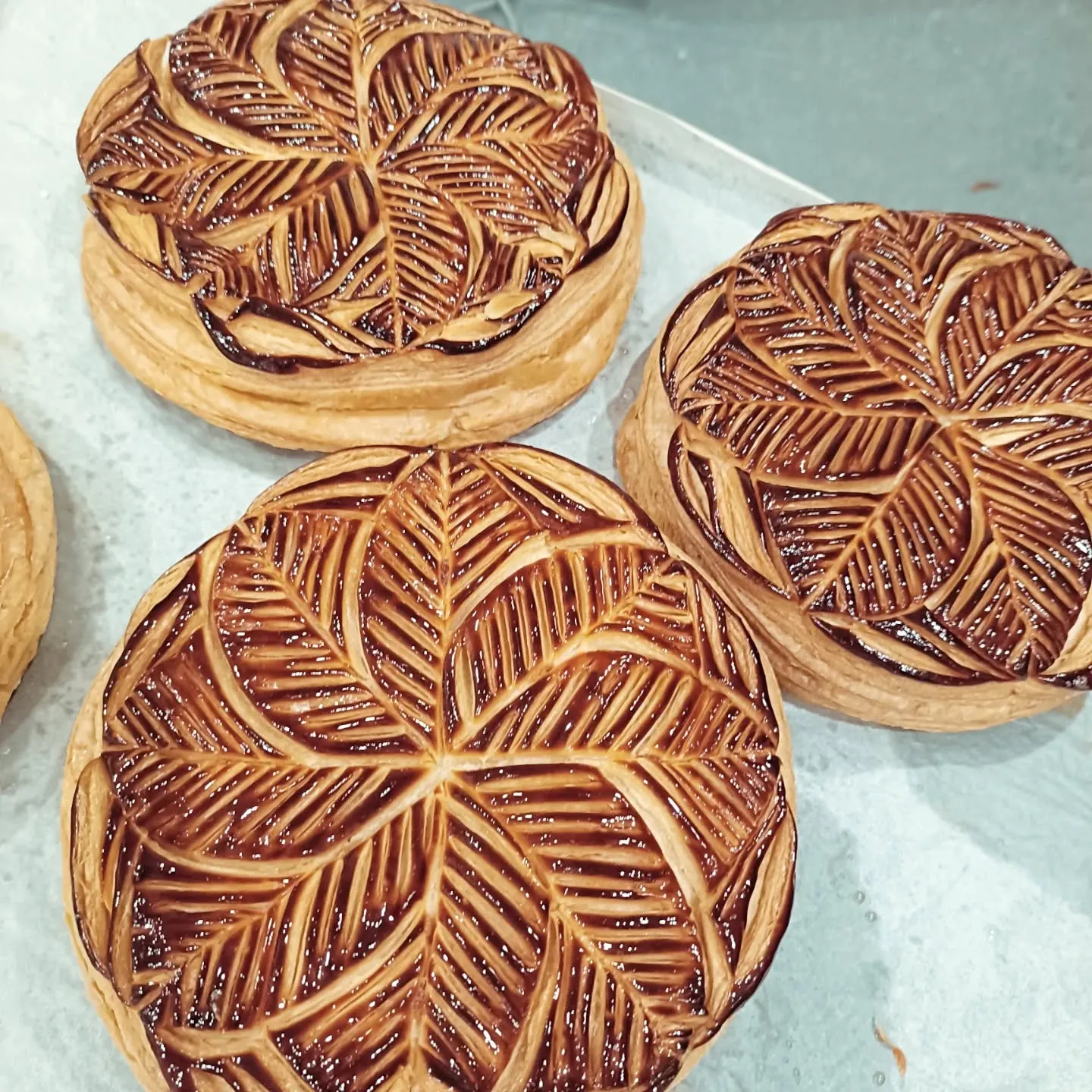 無事に年内最終営業日、そして年内最後のマルシェ出店を終えるこ...